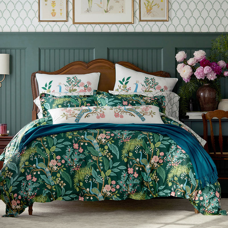 Peacock Classic Smooth Sateen Comforter - Evergreen, Twin/Twin XL,Evergreen
