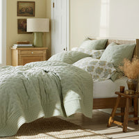 Pintuck Quilt - Light Sage, Full/Queen,Light Sage