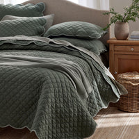 Scallop Quilt - Forest Green, Full/Queen,Forest Green