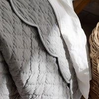 Scallop Quilt - Gray, Full/Queen,Gray