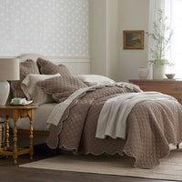 Scallop Quilt - Pinecone, Full/Queen,Pinecone