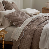 Scallop Quilt - Pinecone, Full/Queen,Pinecone