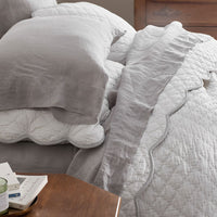 Scallop Quilt - White, Twin/Twin XL,White