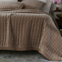 Tufted Stitch Velvet Quilt - Latte, Full/Queen,Latte