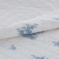 Brinda Floral Quilt - White, Twin/Twin XL,White