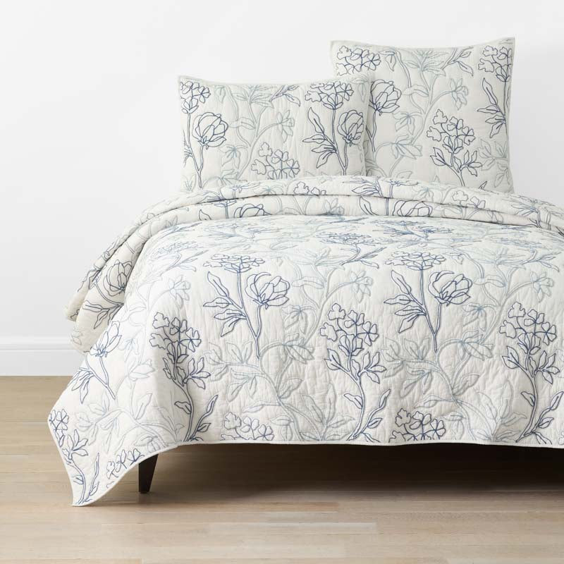 Rashika Garden Quilt - White, Twin/Twin XL,White