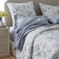 Rashika Garden Quilt - White, Twin/Twin XL,White